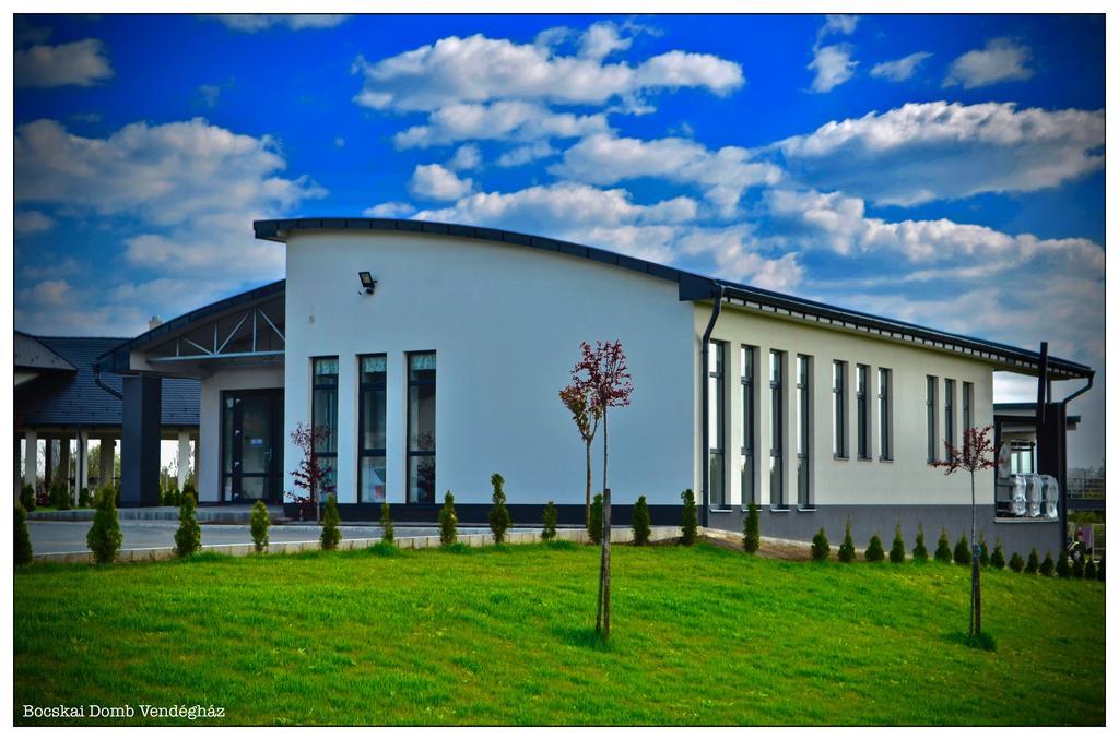 Bocskai Domb Vendeghaz Hotel Nagykallo Bagian luar foto